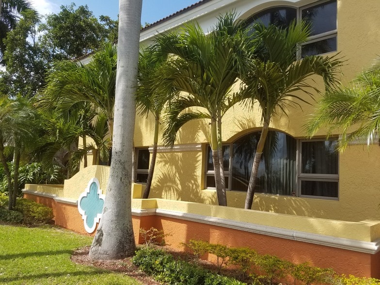 More Photos Of 461-481 E Hillsboro Blvd, Deerfield Beach Office For Lease