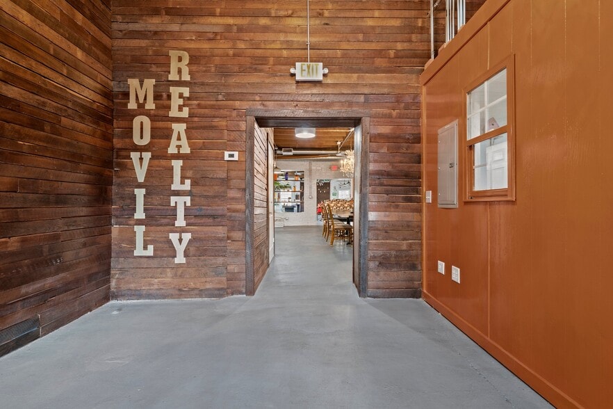 More Photos Of 123 S Railroad Ave, Dunn General Retail For Sale