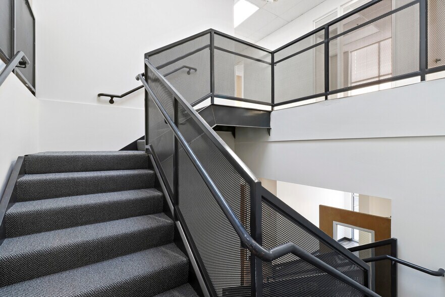 More Photos Of 193-199 Topaz St, Milpitas Warehouse For Sale