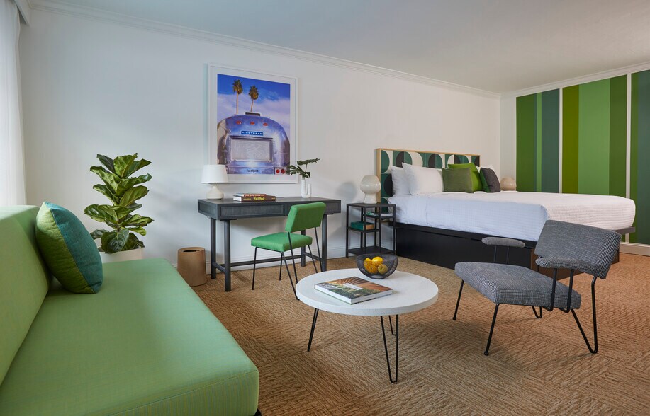 More Photos Of 288 E Camino Monte Vis, Palm Springs Hotel For Sale