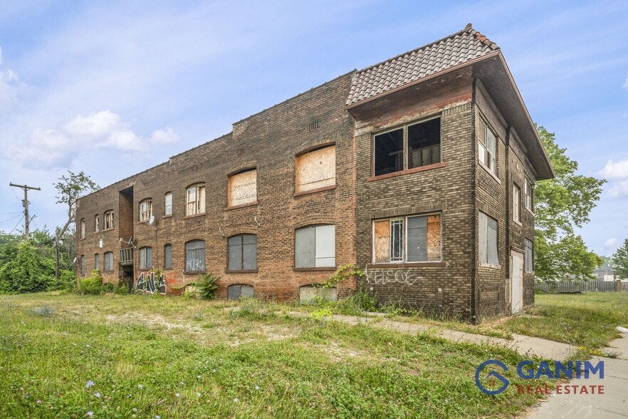 More Photos Of 13515 Saint Clair Ave, Cleveland Apartments For Sale
