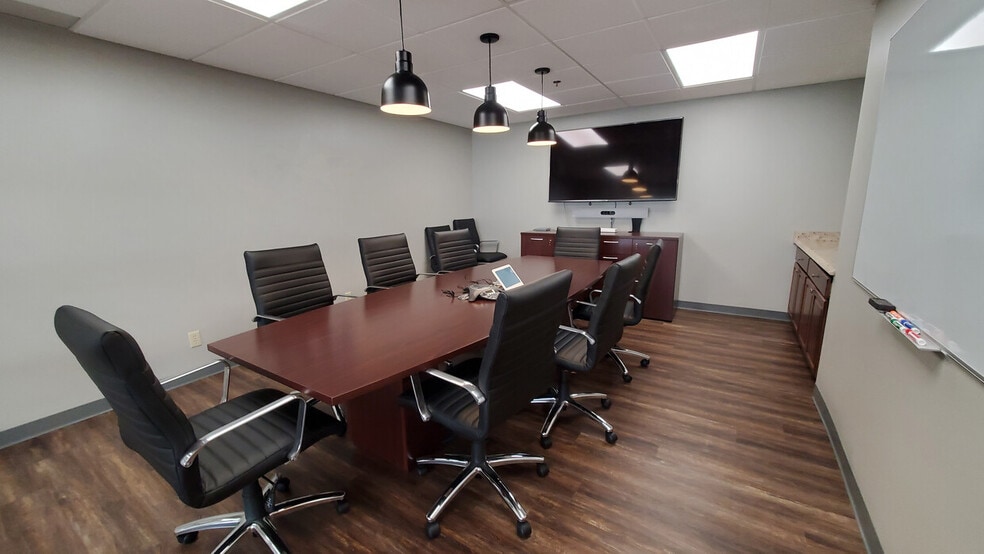 More Photos Of 1046-1194 University Ave, Rochester Unknown For Lease