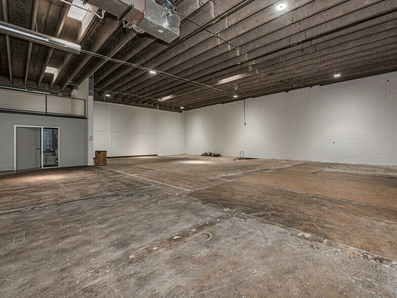 More Photos Of 227 Southside Dr, Charlotte Office For Lease