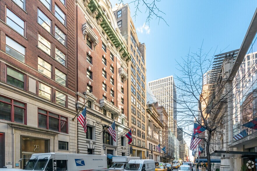 Primary Photo Of 34-36 W 44th St, New York Medical For Lease