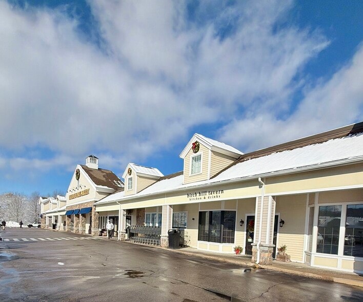 More Photos Of 1320 Manchester Rd, Glastonbury Unknown For Lease