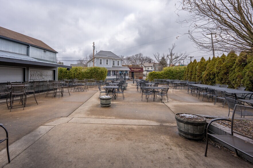 More Photos Of 618 S Main St, Greensburg Restaurant For Sale