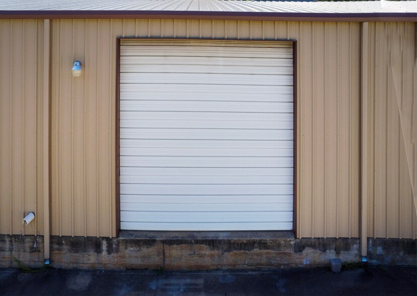 More Photos Of 15503 TX-110, Whitehouse Warehouse For Lease