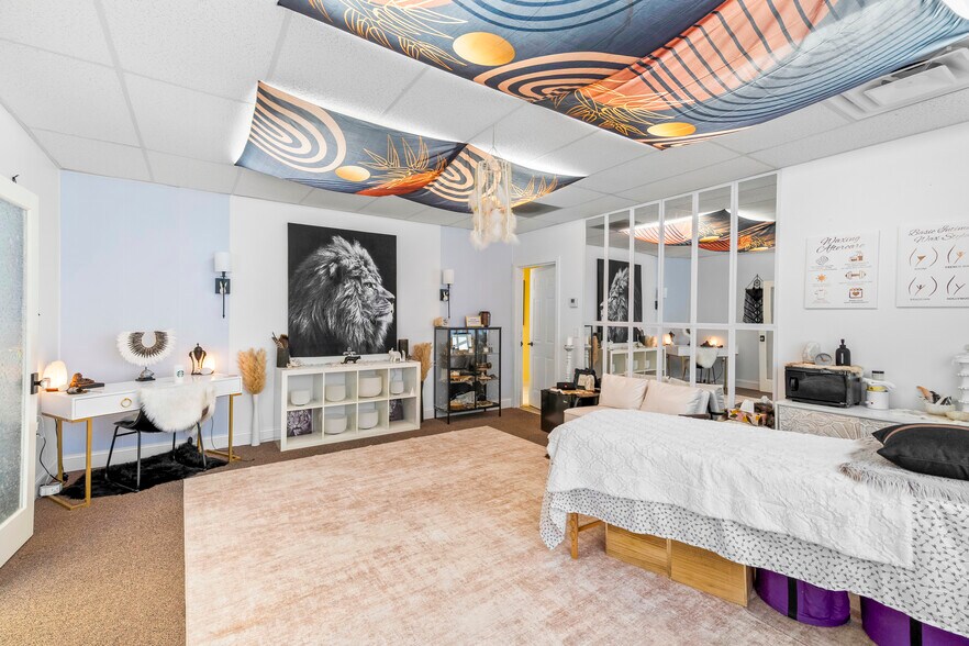 More Photos Of 984 Charles St, North Providence Office For Sale