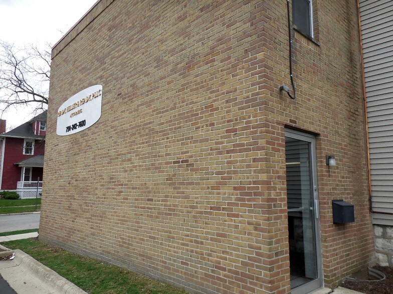 More Photos Of 204 S Macomb St, Monroe Office For Sale