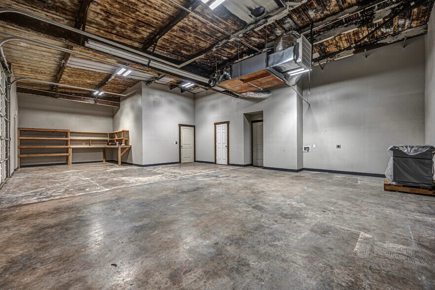 More Photos Of 116 N 2nd St, Noble Light Manufacturing For Lease