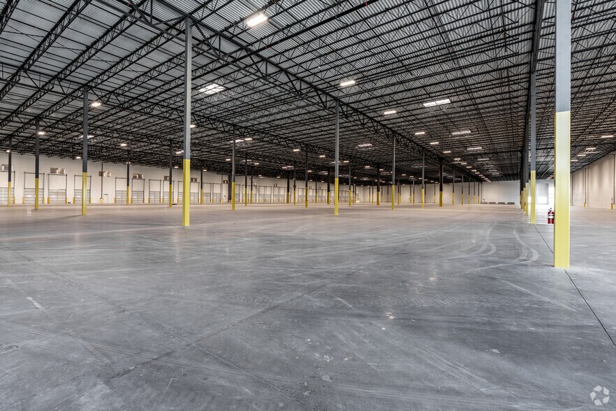 More Photos Of 3210 N Central Expy, McKinney Unknown For Lease