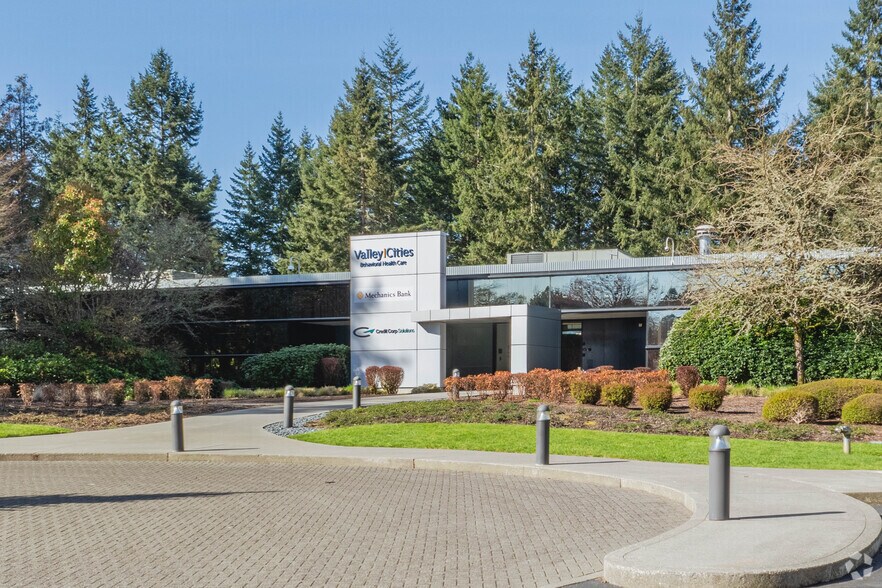 More Photos Of 33405 8th Ave S, Federal Way Office For Sale