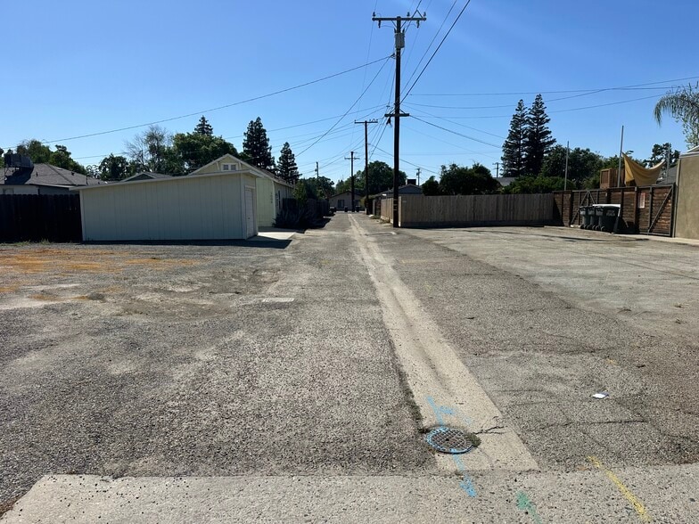 More Photos Of 1001 W Noble Ave, Visalia Specialty For Sale