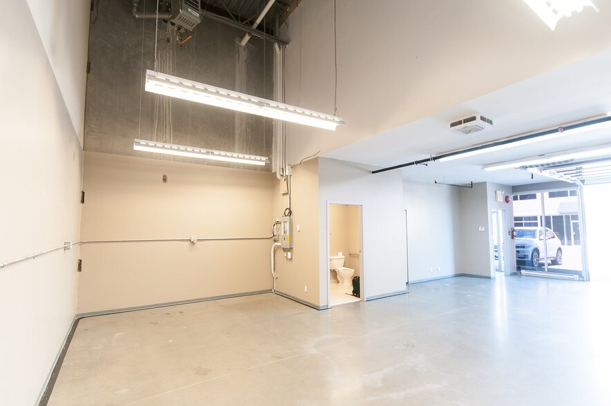 Primary Photo Of 12520 Horseshoe Way, Richmond Warehouse For Lease