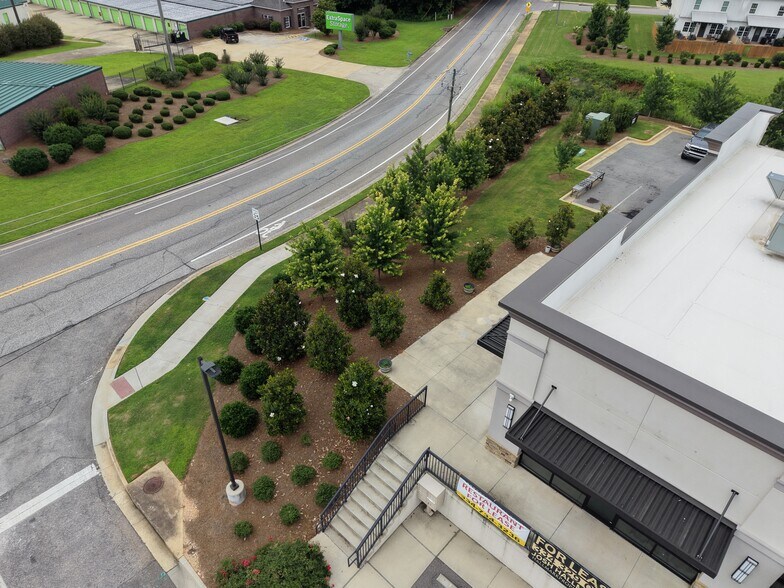More Photos Of 1212 Gatewood Drive, Auburn General Retail For Lease
