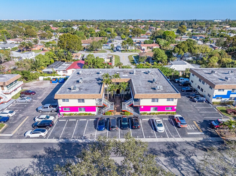 More Photos Of 1701 NW 58th Ter, Sunrise Apartments For Sale