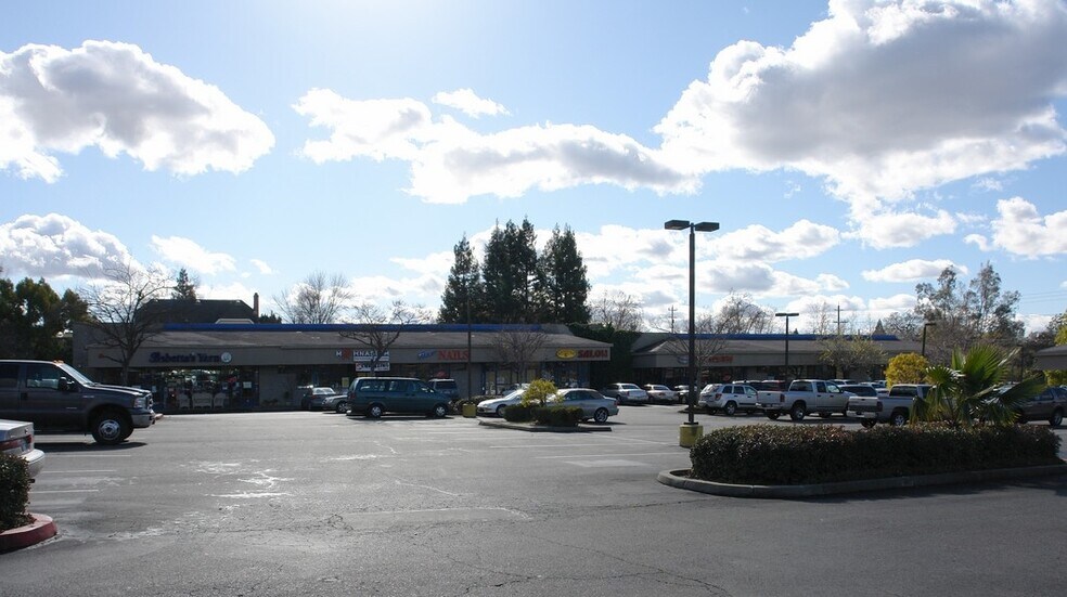 More Photos Of 4400-4410 San Juan Ave, Fair Oaks Unknown For Lease