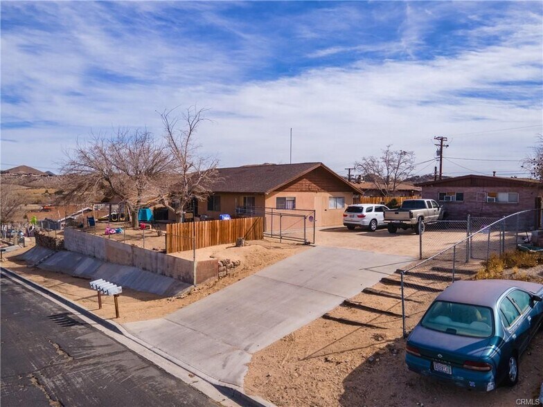 More Photos Of 15521-15531 4th St, Victorville Apartments For Sale