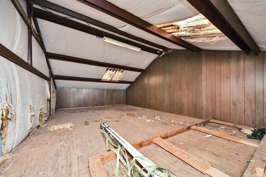 More Photos Of 5310 Logston Ln, Spring Flex For Sale