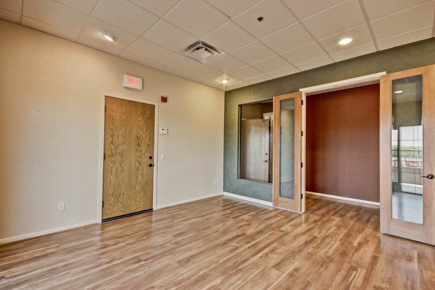 More Photos Of 16853 E Palisades Blvd, Fountain Hills Office For Lease