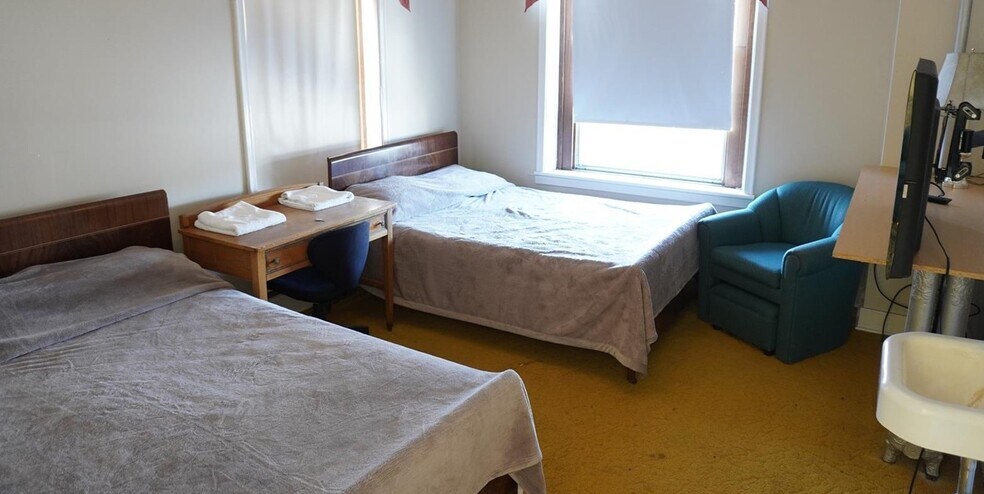 More Photos Of 111 Sherbrooke St, Wolseley Hotel For Sale