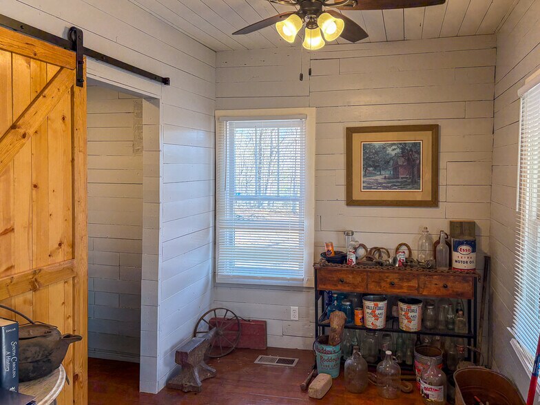 More Photos Of 732 Valley Ridge Rd, Swansea Land For Lease