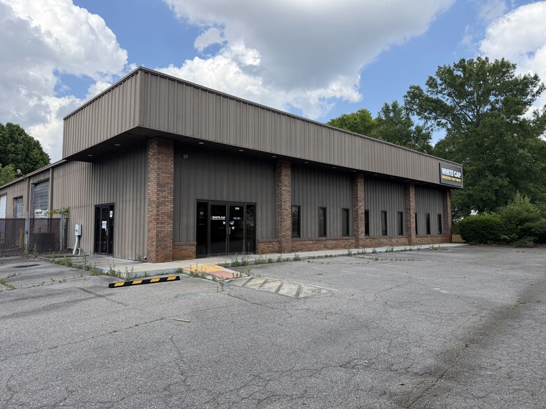 More Photos Of 3288 Wall Triana Hwy SW, Huntsville Warehouse For Lease