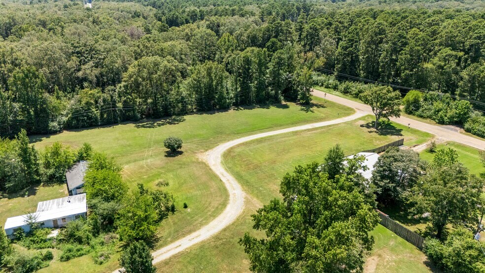 More Photos Of 505 Bub Hayner Rd, Karnack Apartments For Sale
