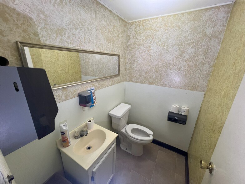 More Photos Of 507 W 2nd St, Shoshoni Restaurant For Sale