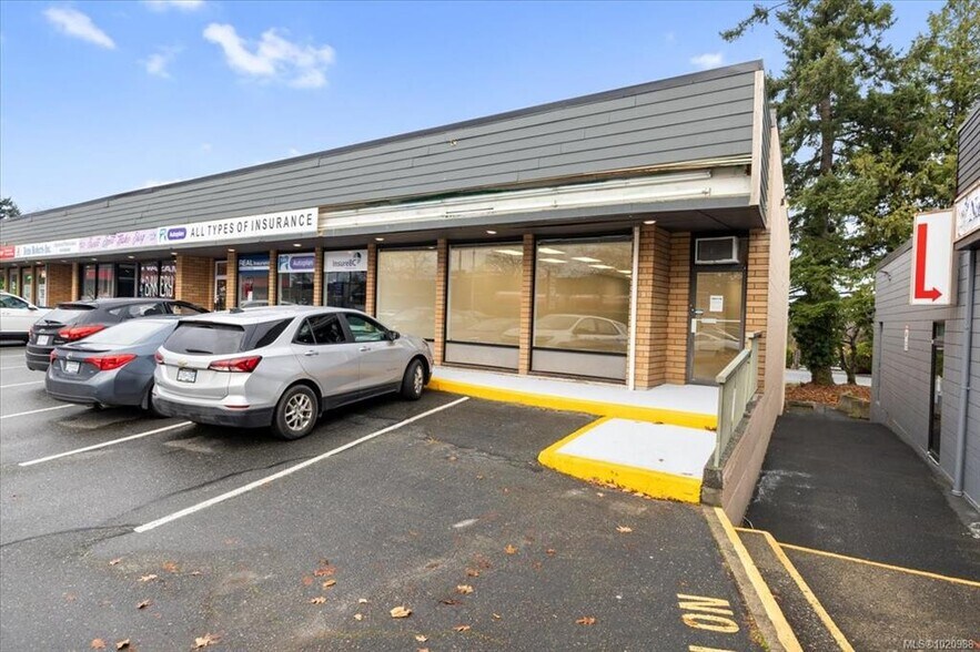 Primary Photo Of 281 Island Hwy E, Parksville General Retail For Lease