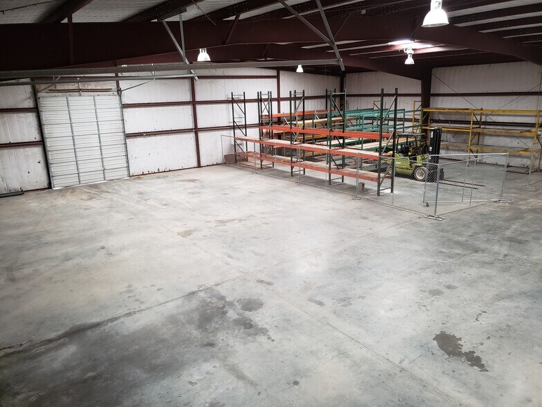 More Photos Of 15856 S Interstate 35, Bruceville Industrial For Lease