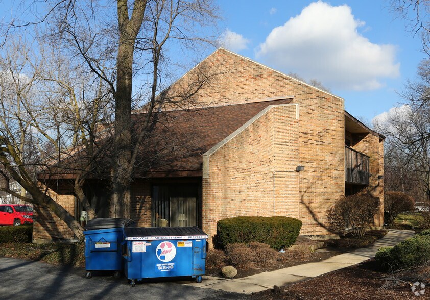 More Photos Of 501 W Ogden Ave, Hinsdale Medical For Sale