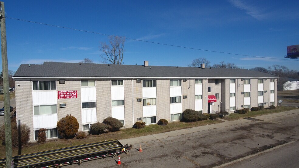 More Photos Of 21124 Schoolcraft, Detroit Apartments For Sale