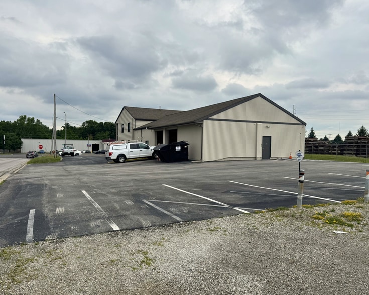 More Photos Of 2230 W Coliseum Blvd, Fort Wayne Office For Sale