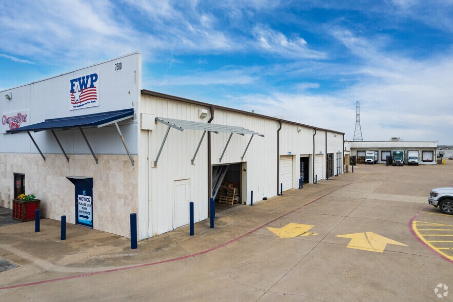 More Photos Of 7500 Baker Blvd, Richland Hills Flex For Lease