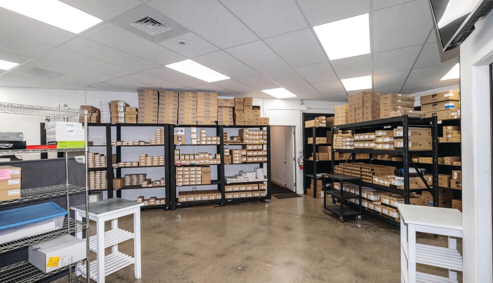 More Photos Of 1132-1140 E Valencia Dr, Fullerton Warehouse For Sale