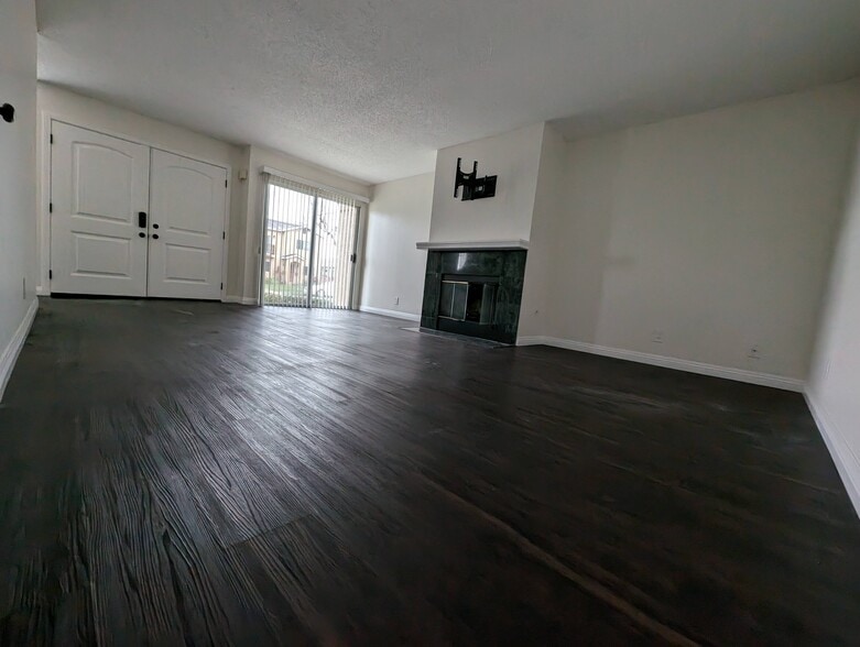 More Photos Of 16015 Halldale Ave, Gardena Multifamily For Sale