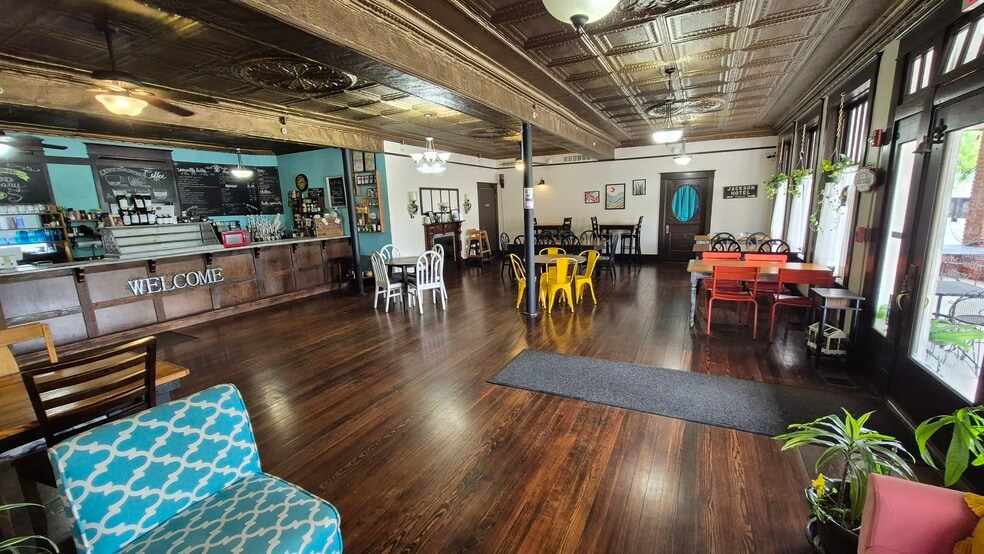 More Photos Of 139 W Peoria St, Paola Apartments For Lease