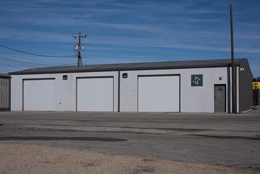Primary Photo Of 110 Eds Way, Kerrville Service For Sale