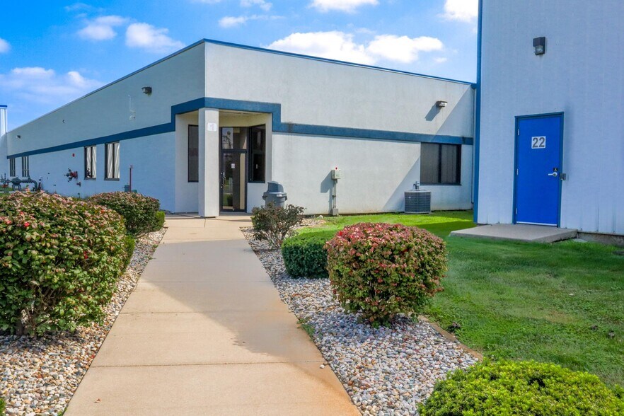 More Photos Of 11360 E State Route 114, Momence Manufacturing For Lease