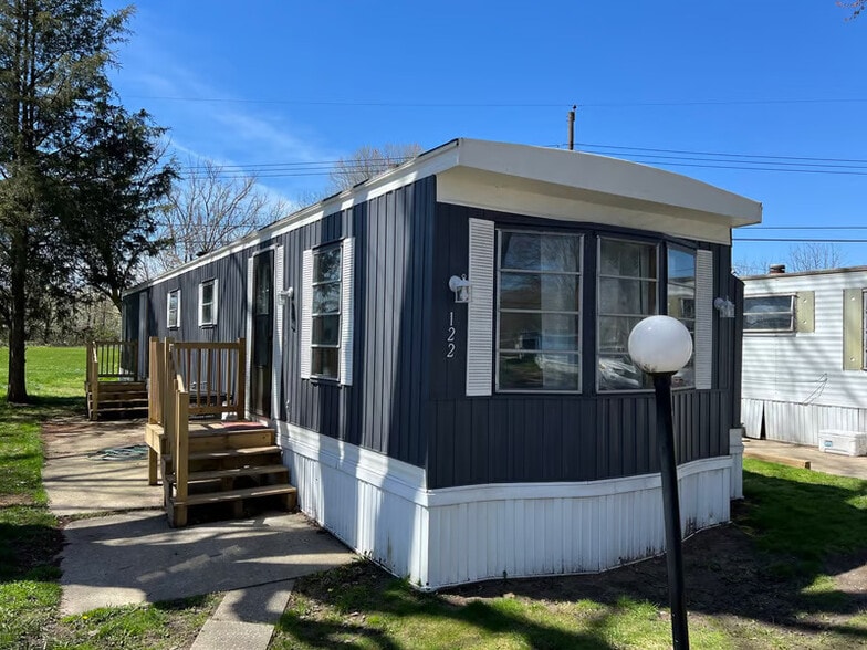 More Photos Of 3019 Nebraska Ave, Toledo Manufactured Housing Mobile Home Park For Sale