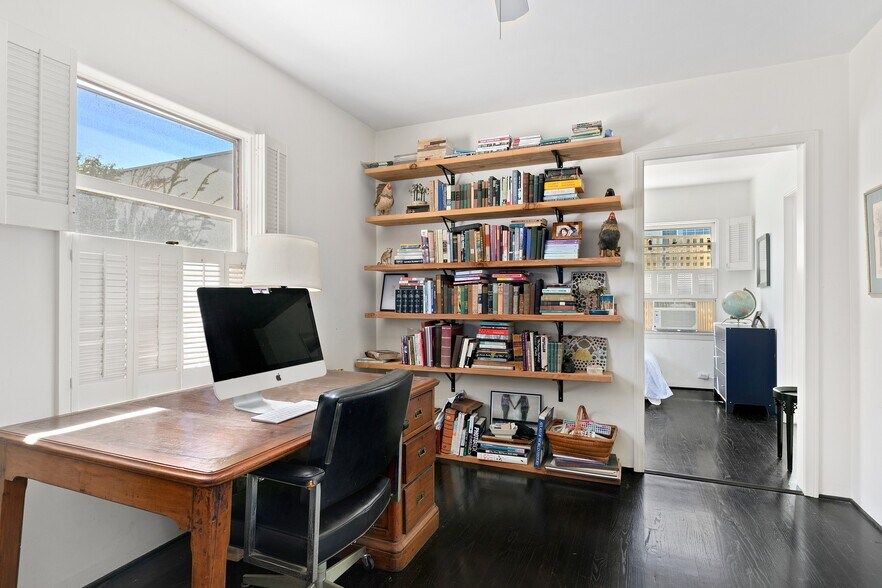 More Photos Of 8570 Holloway Dr, West Hollywood Multifamily For Sale