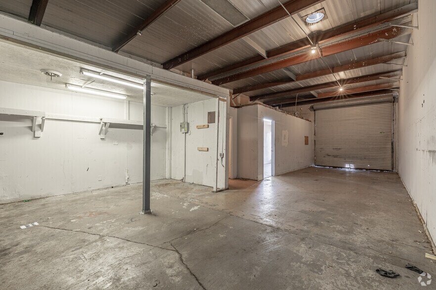 More Photos Of 10415 Perrin Beitel Rd, San Antonio Unknown For Lease