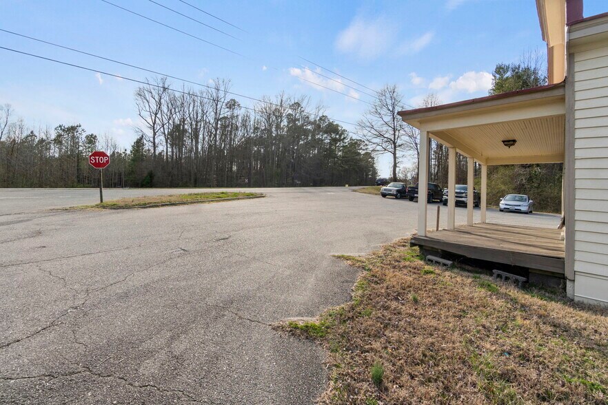 More Photos Of 10290 John Clayton Memorial Hwy, Gloucester Freestanding For Sale