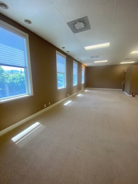 More Photos Of 1214-1218 Main St, Saint Helena Storefront Retail Office For Lease