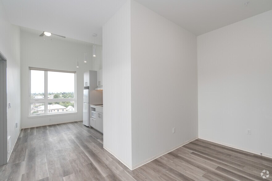 More Photos Of 5460 N Interstate Ave, Portland Apartments For Lease