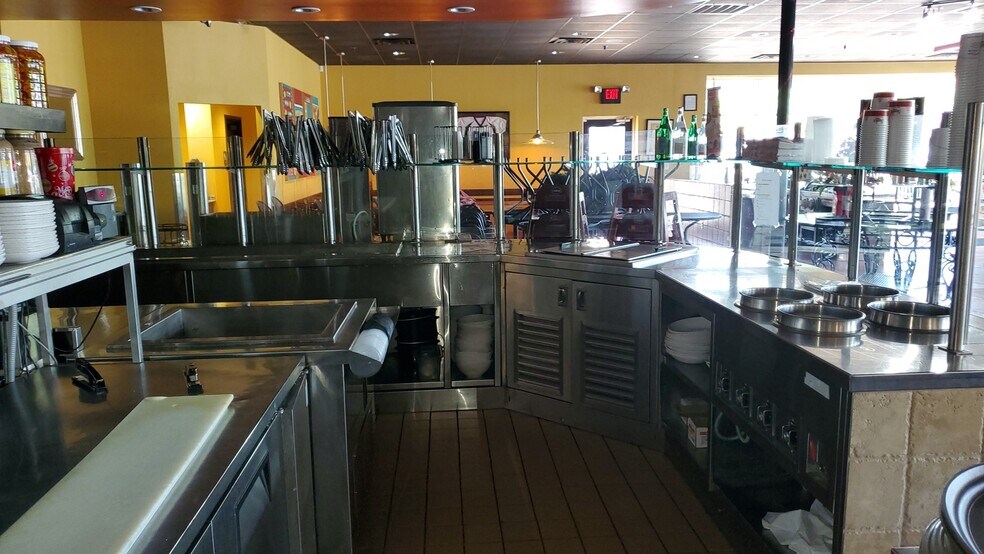More Photos Of 100 N Cedar Bluff Rd, Knoxville Unknown For Lease