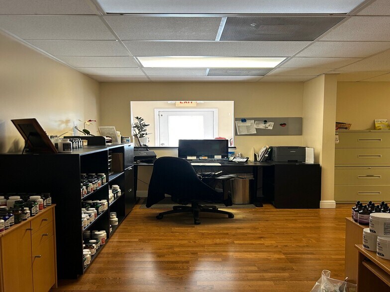 More Photos Of 525 S Hercules Ave, Clearwater Medical For Sale