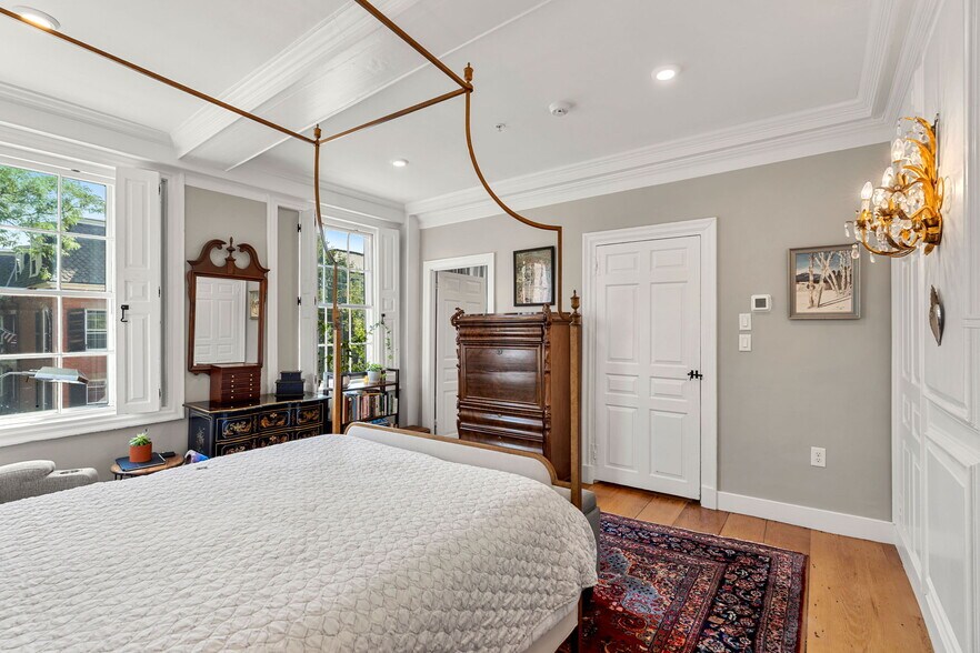 More Photos Of 314 Essex St, Salem Specialty For Sale
