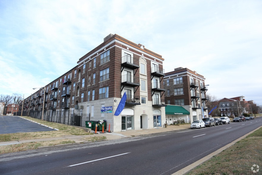 More Photos Of 5457 Delmar Blvd, Saint Louis Apartments For Lease